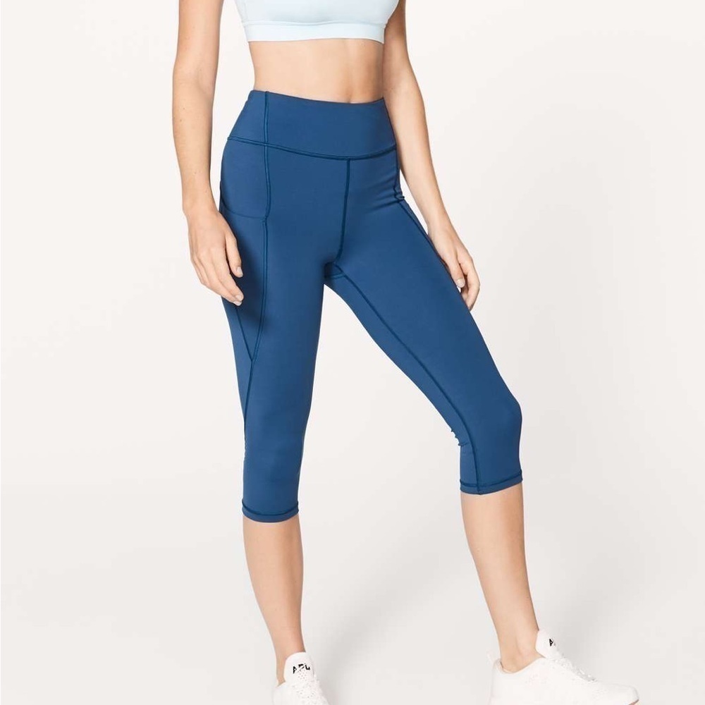Lululemon Break Free Crop (Nulux 17")
Night Tide
